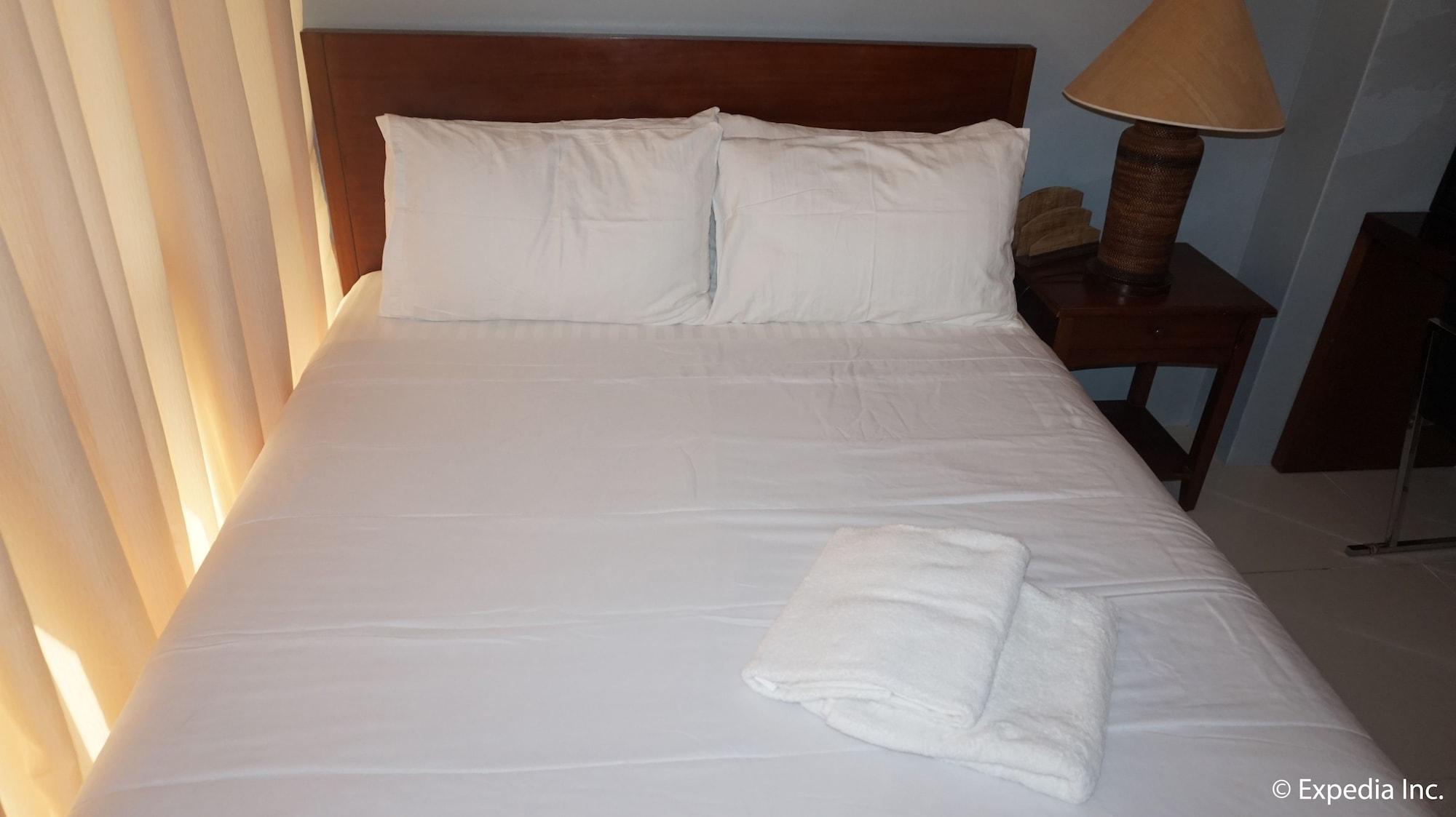 Pacific Park Hotel Quezon City Bagian luar foto