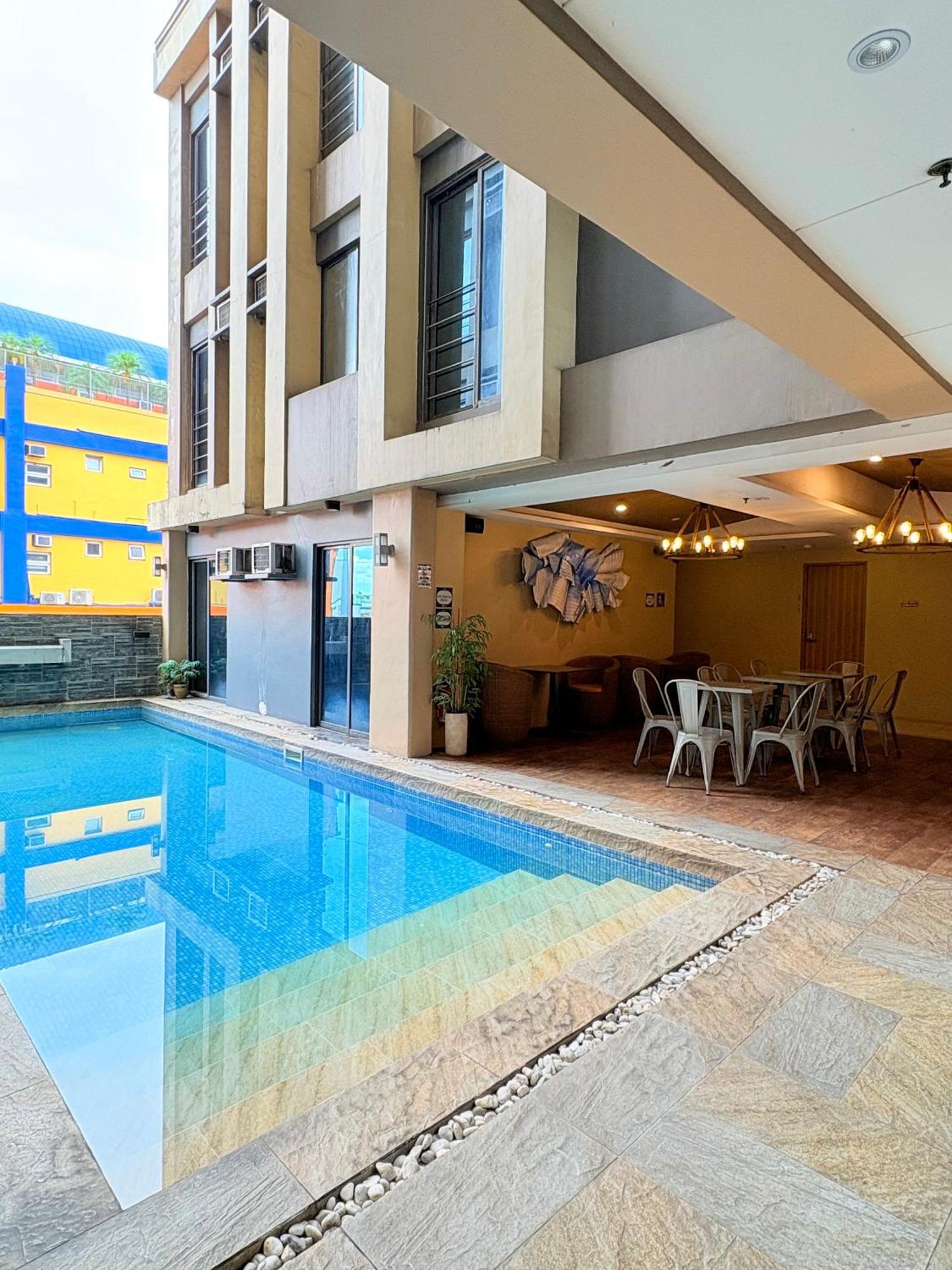 Pacific Park Hotel Quezon City Bagian luar foto