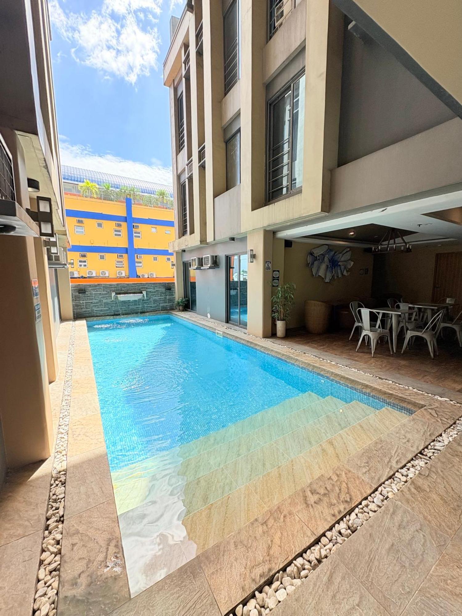 Pacific Park Hotel Quezon City Bagian luar foto